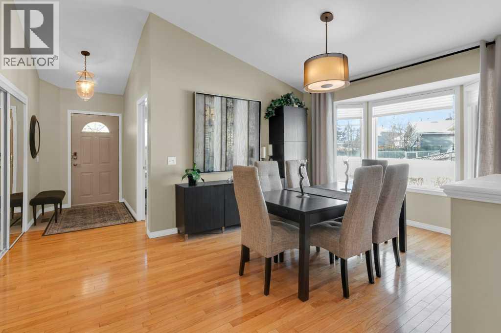 Single Family House Bungalow for Sale in  Edgepark Villas NW Edgemont Calgary 