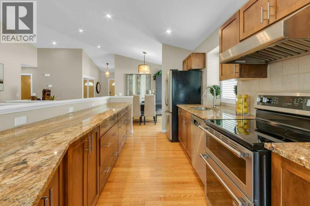 Single Family House Bungalow for Sale in  Edgepark Villas NW Edgemont Calgary 