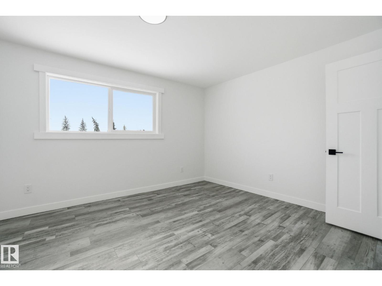 7112 132 AV NW - 31