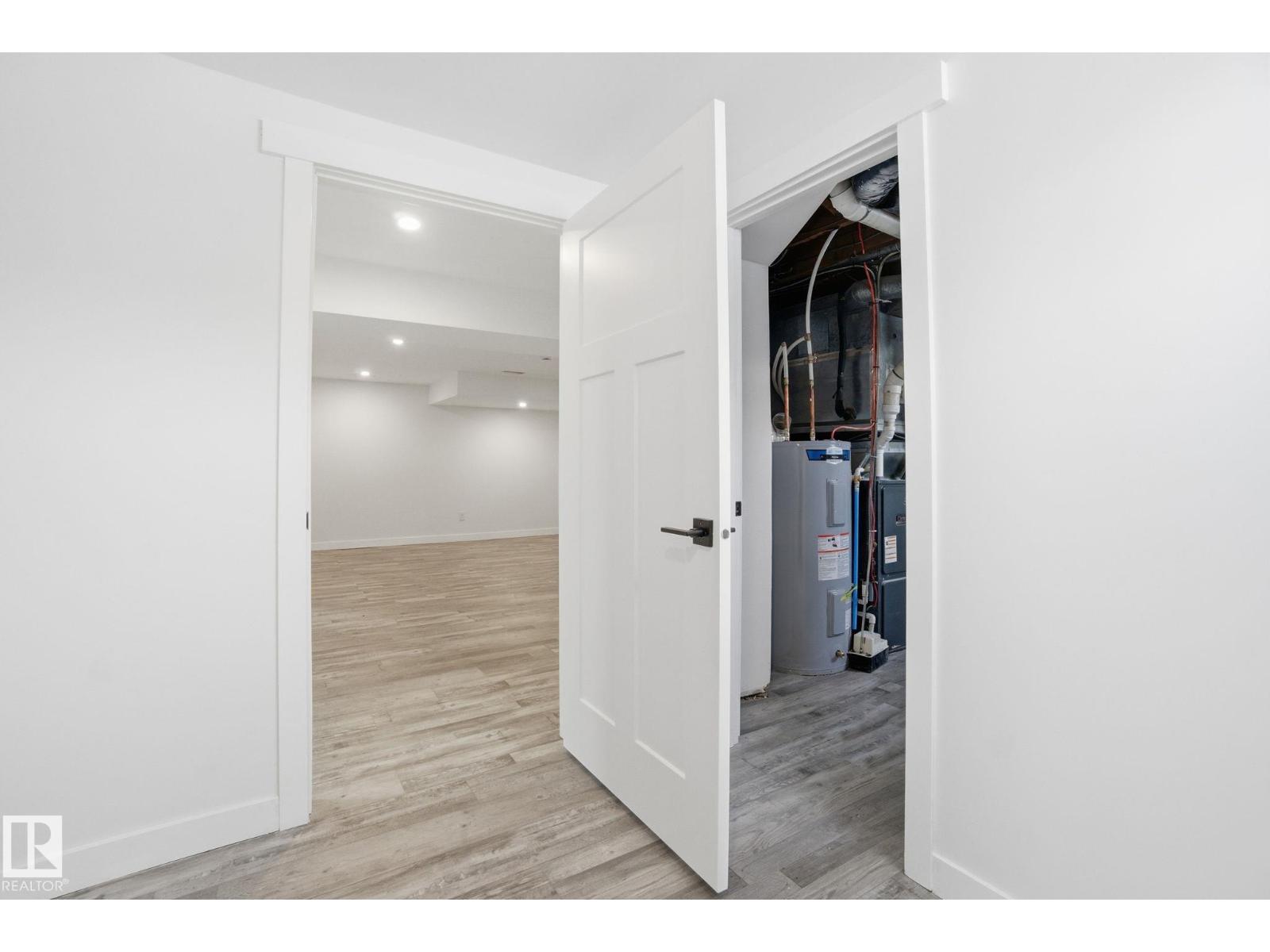 7112 132 AV NW - 67