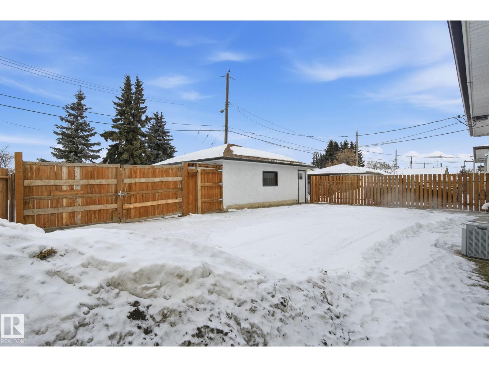 7112 132 AV NW - 73