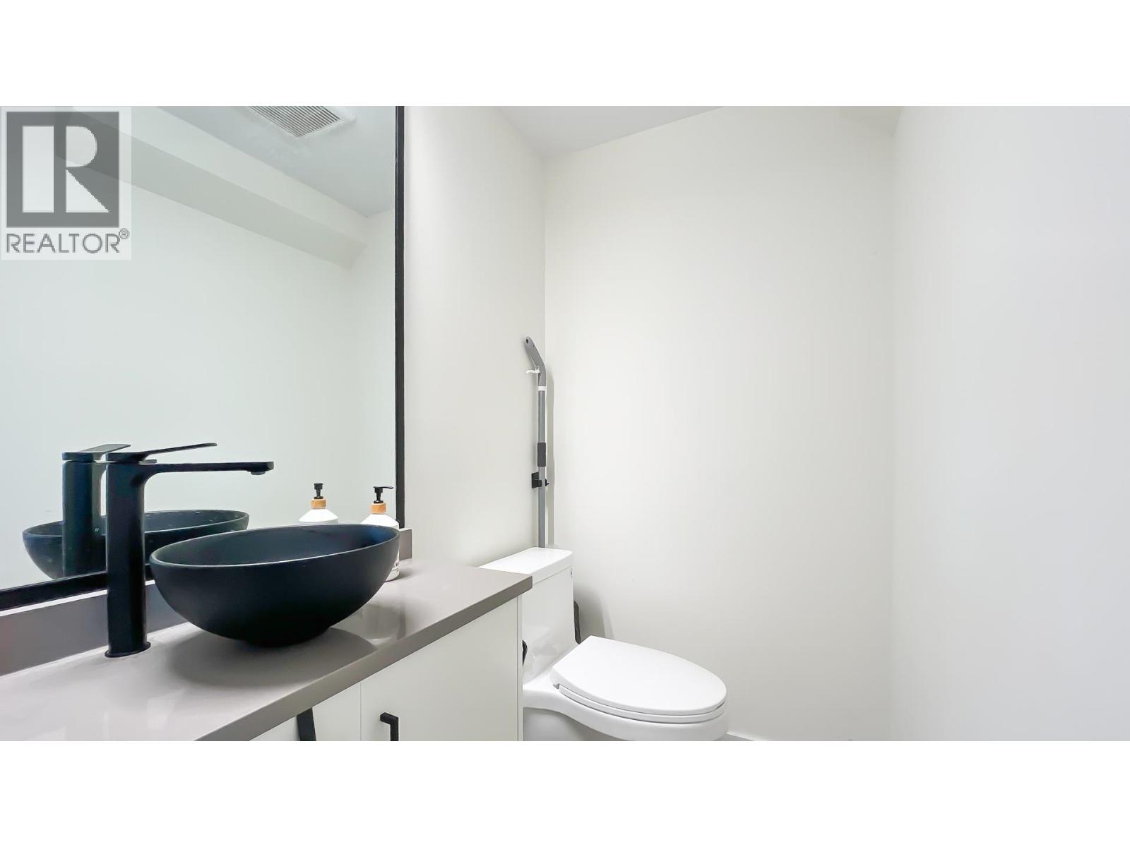 5086 MANOR STREET, Burnaby