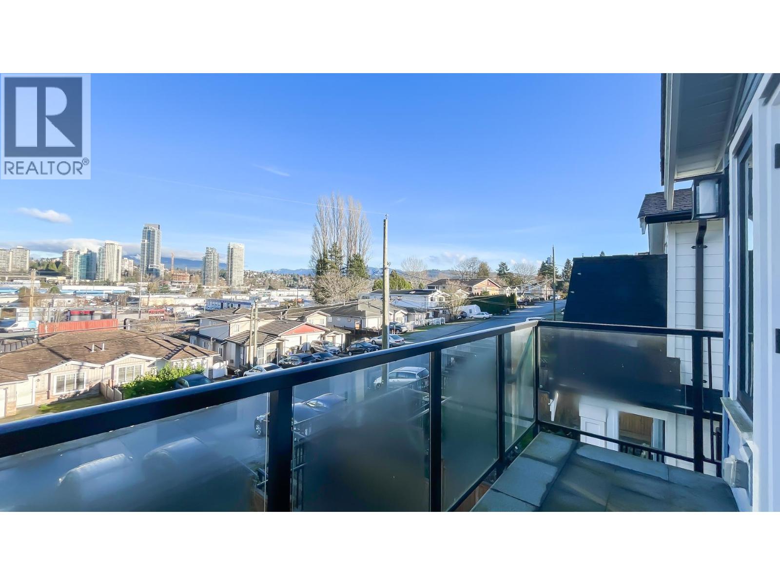 5086 MANOR STREET, Burnaby