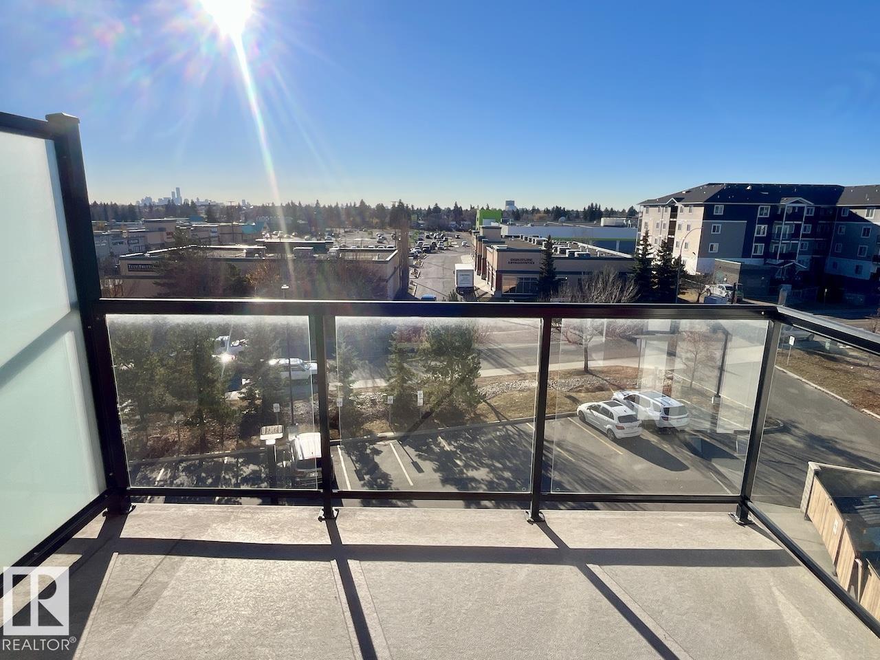 #407 12804 140 AV NW - 52