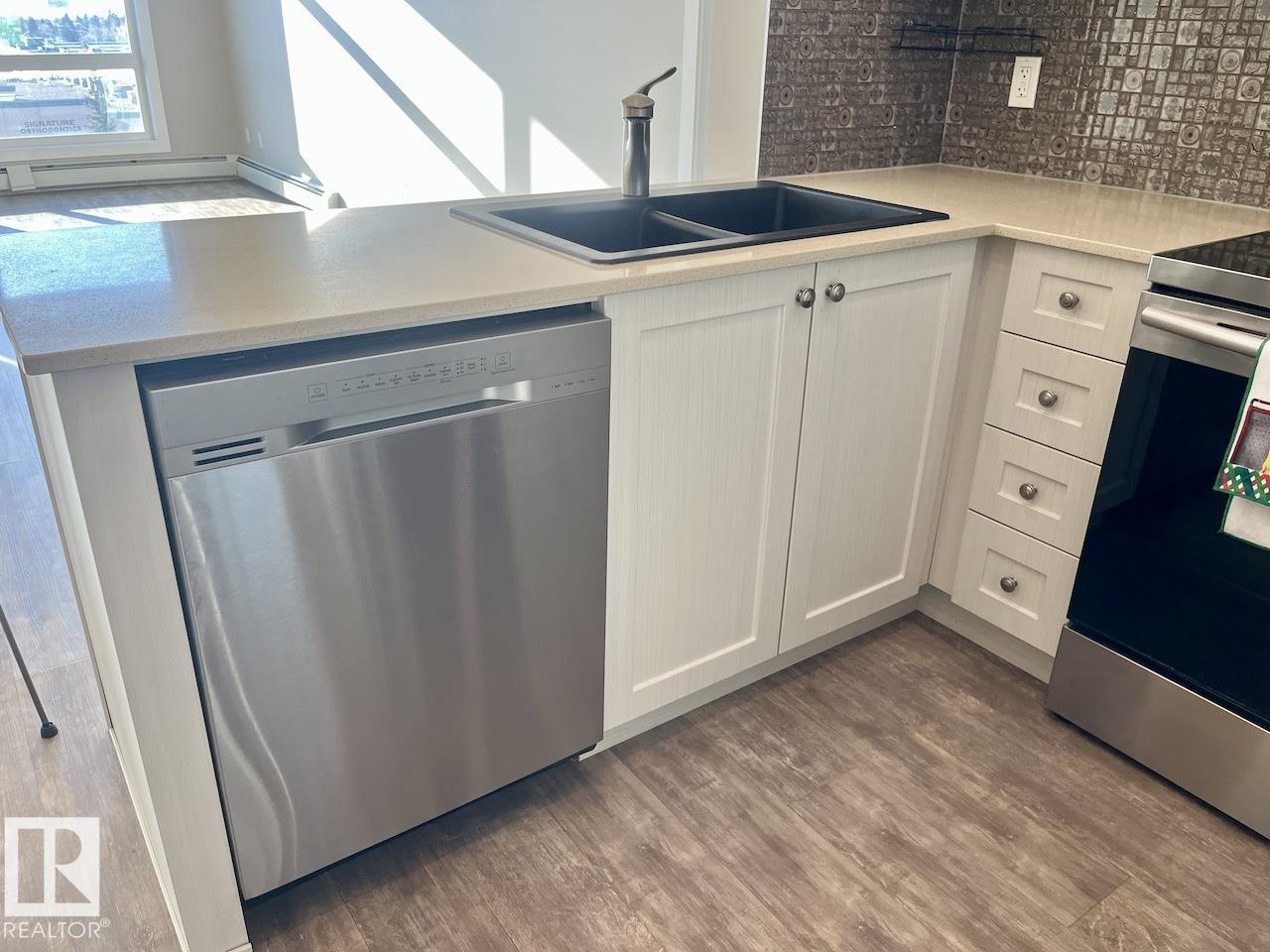 #407 12804 140 AV NW - 37