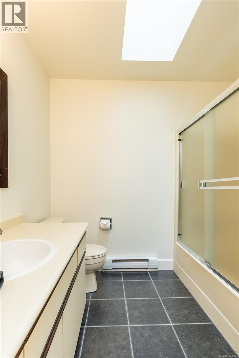 2585 Quill Dr, Nanaimo