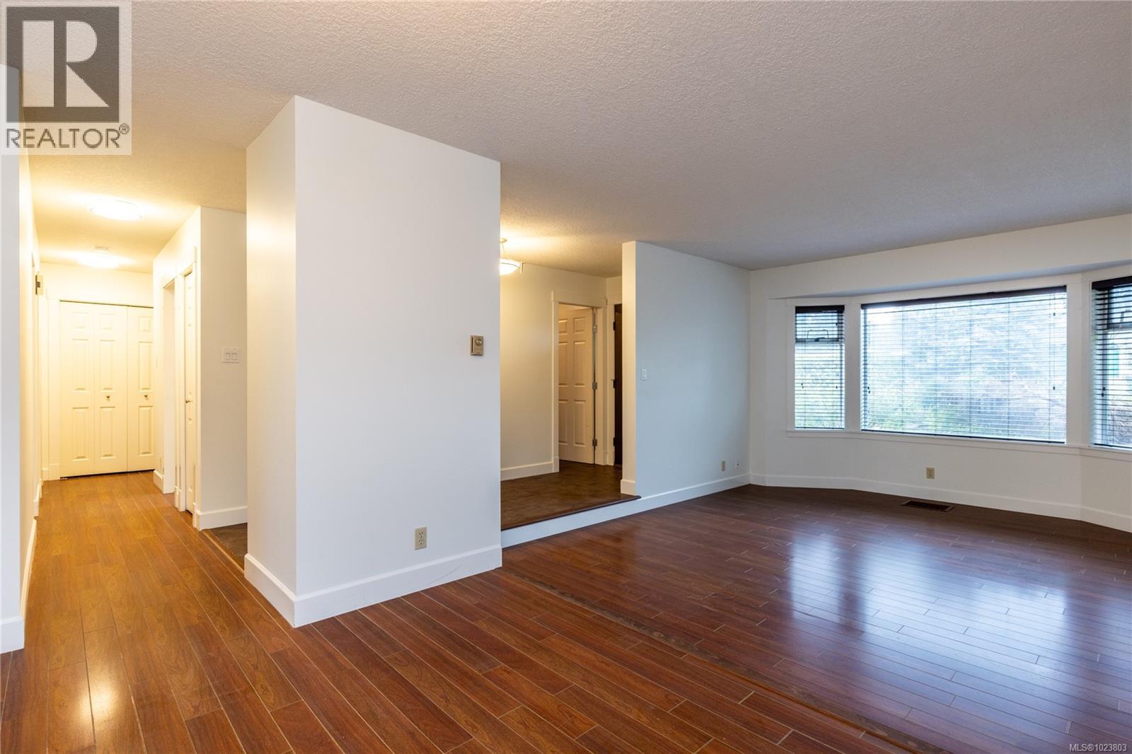 2585 Quill Dr, Nanaimo