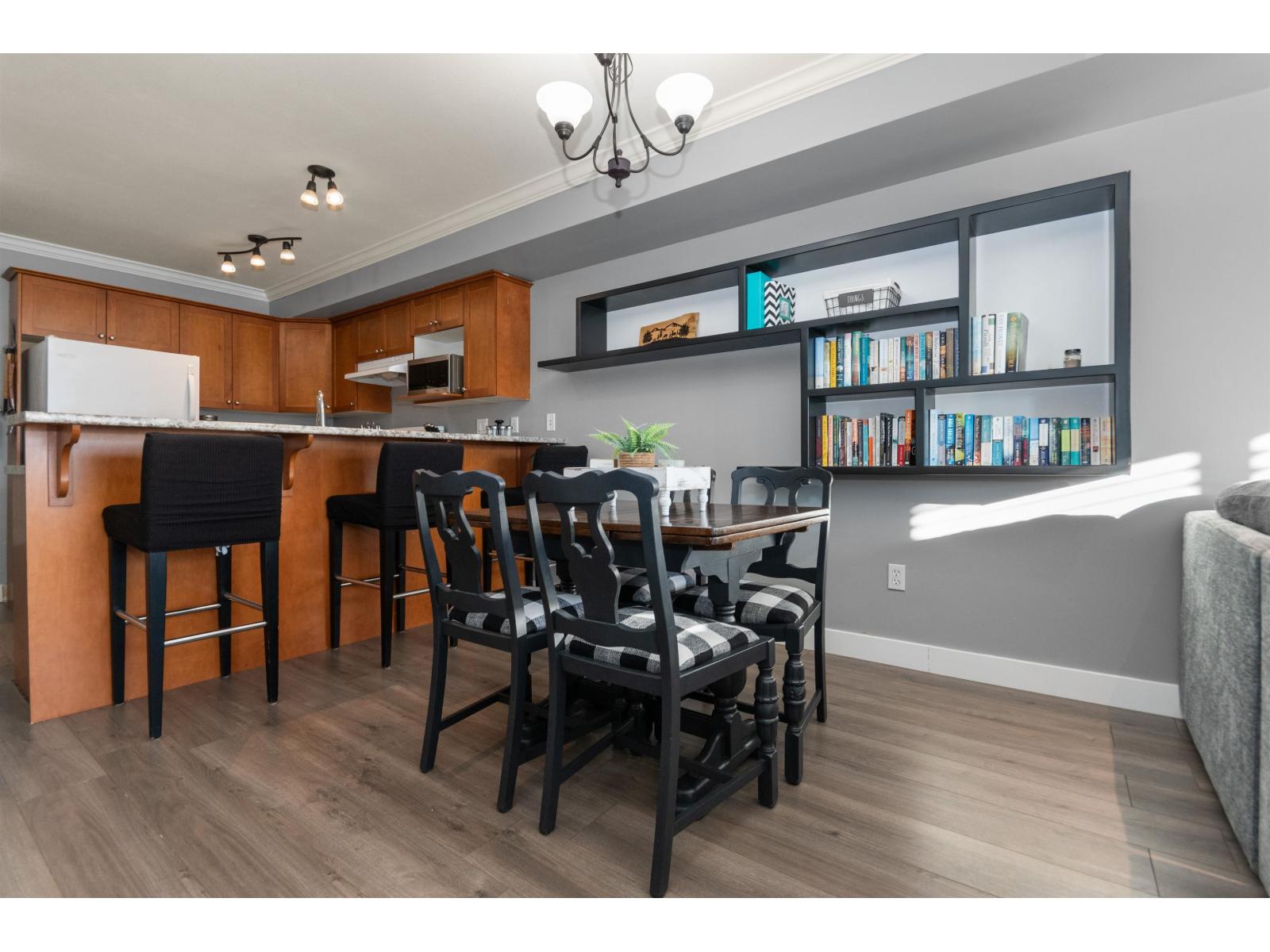 314 45645 KNIGHT ROAD, Sardis West Vedder, Chilliwack