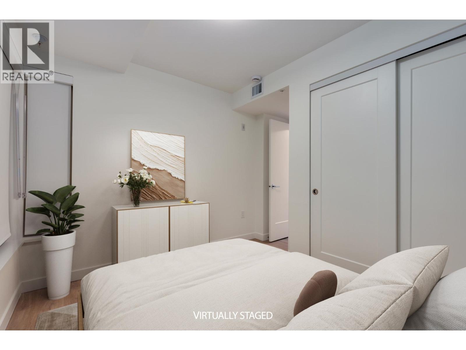 113 390 GUILBY STREET, Coquitlam