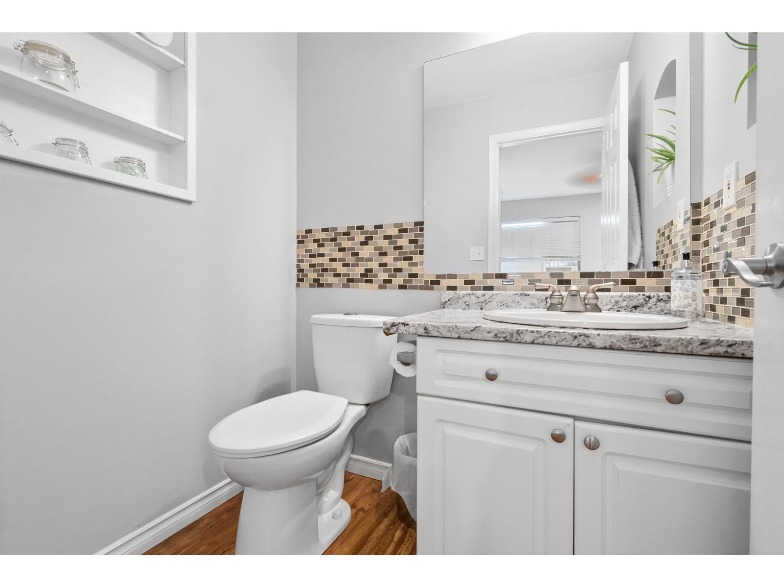 18 5915 VEDDER ROAD, Garrison Crossing, Chilliwack