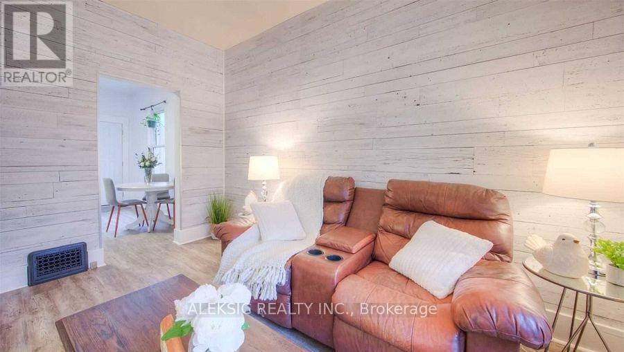 271 BROCK STREET - Photo 4 of 15, Brantford, Ontario