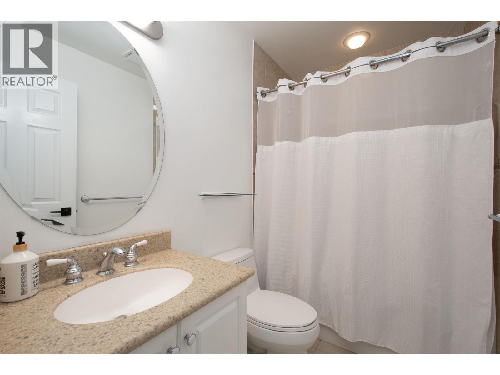 5 229 E 8TH STREET, North Vancouver