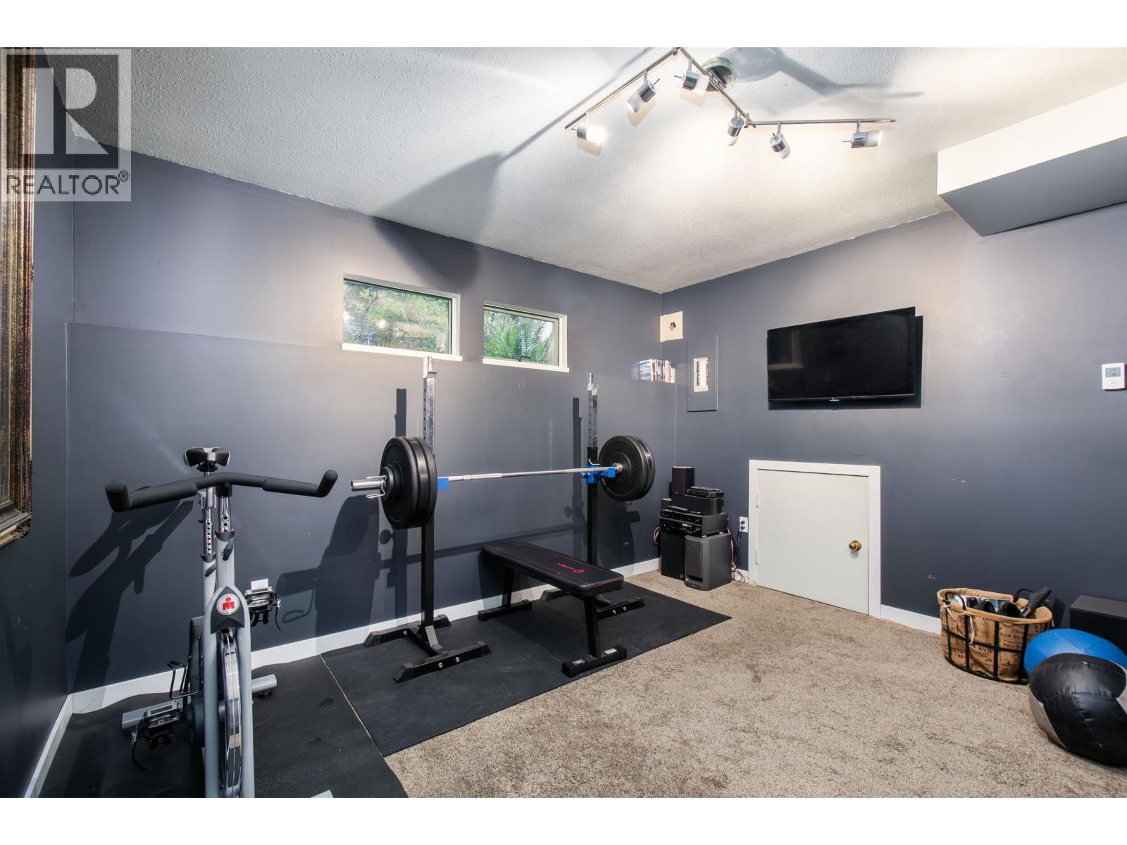 5 229 E 8TH STREET, North Vancouver