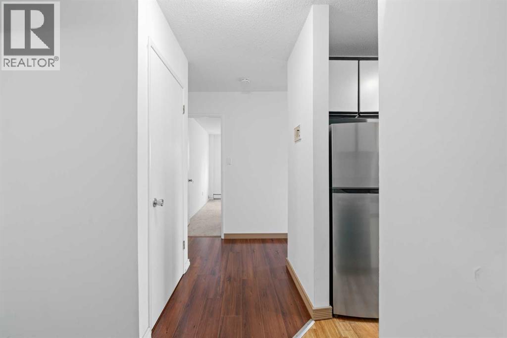 Single Family House for Sale in    Avenue NW Hillhurst Calgary 