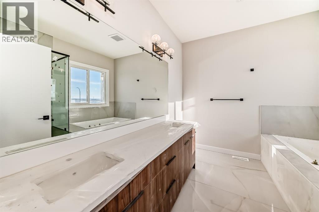 504 Heritage Boulevard, Cochrane