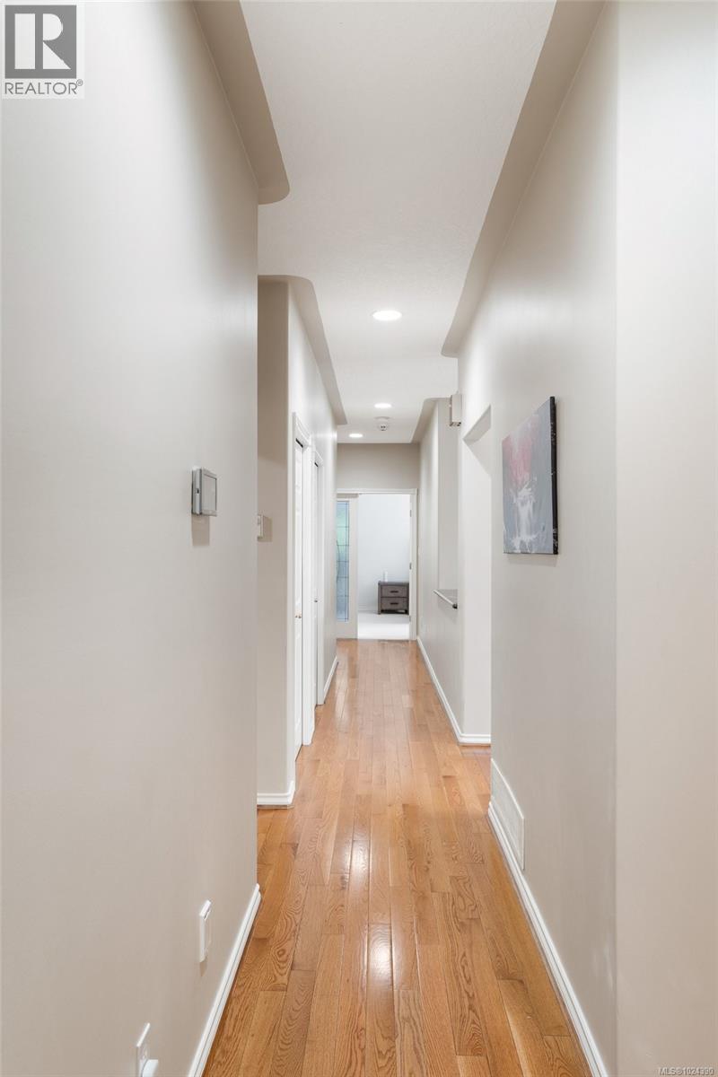  4652 Boulderwood Drive, Saanich