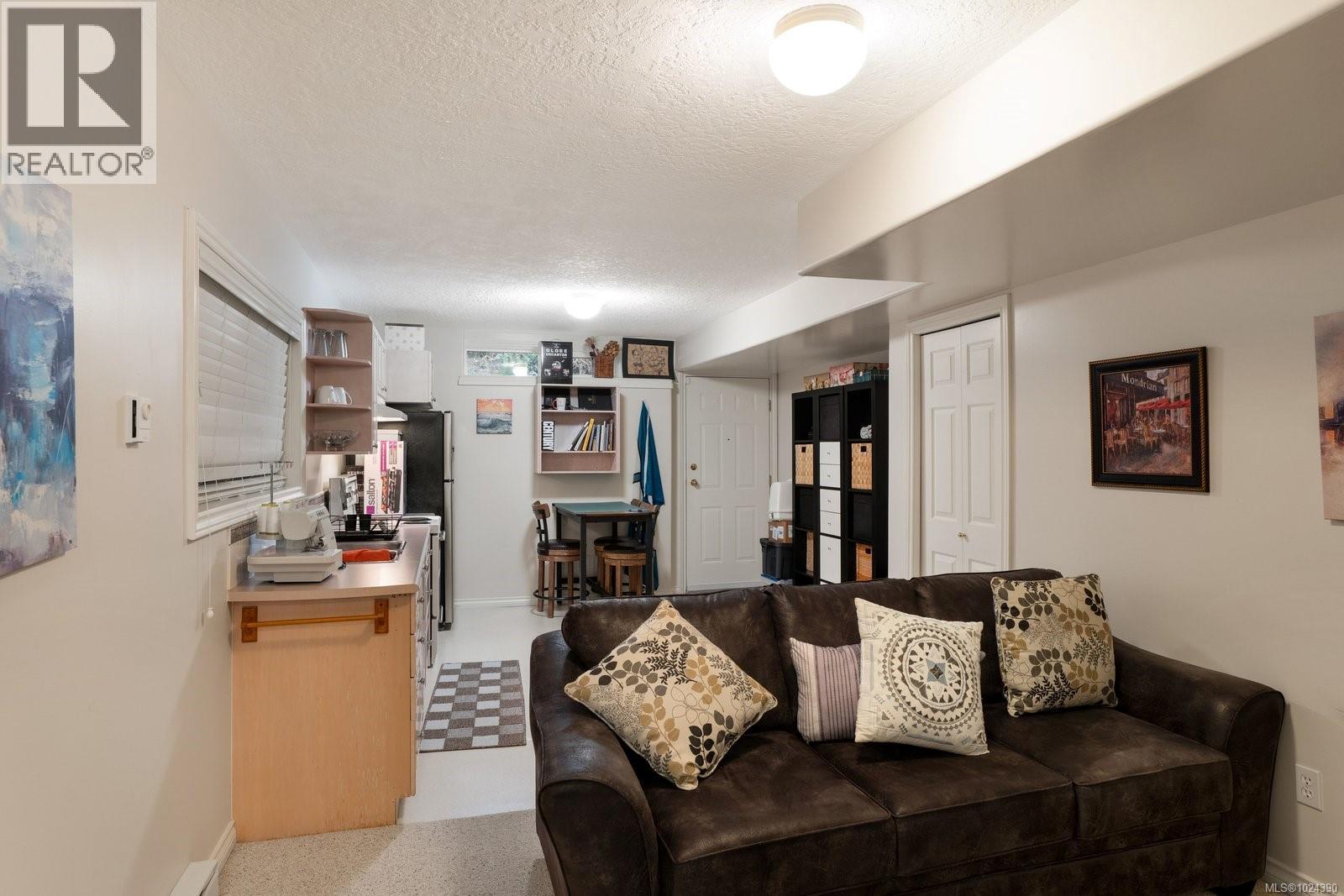  4652 Boulderwood Drive, Saanich