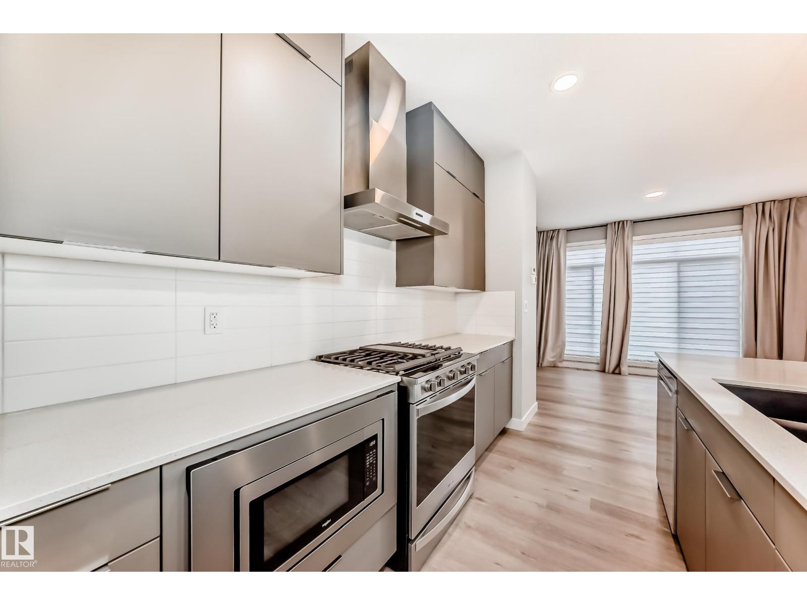 #30 50 EBONY BV, Sherwood Park