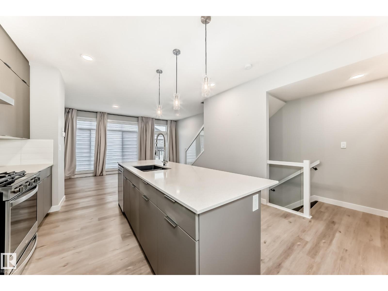 #30 50 EBONY BV, Sherwood Park