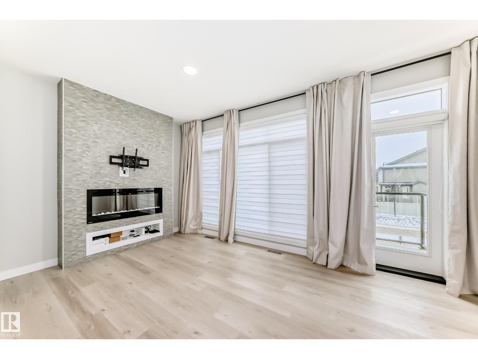 #30 50 EBONY BV, Sherwood Park