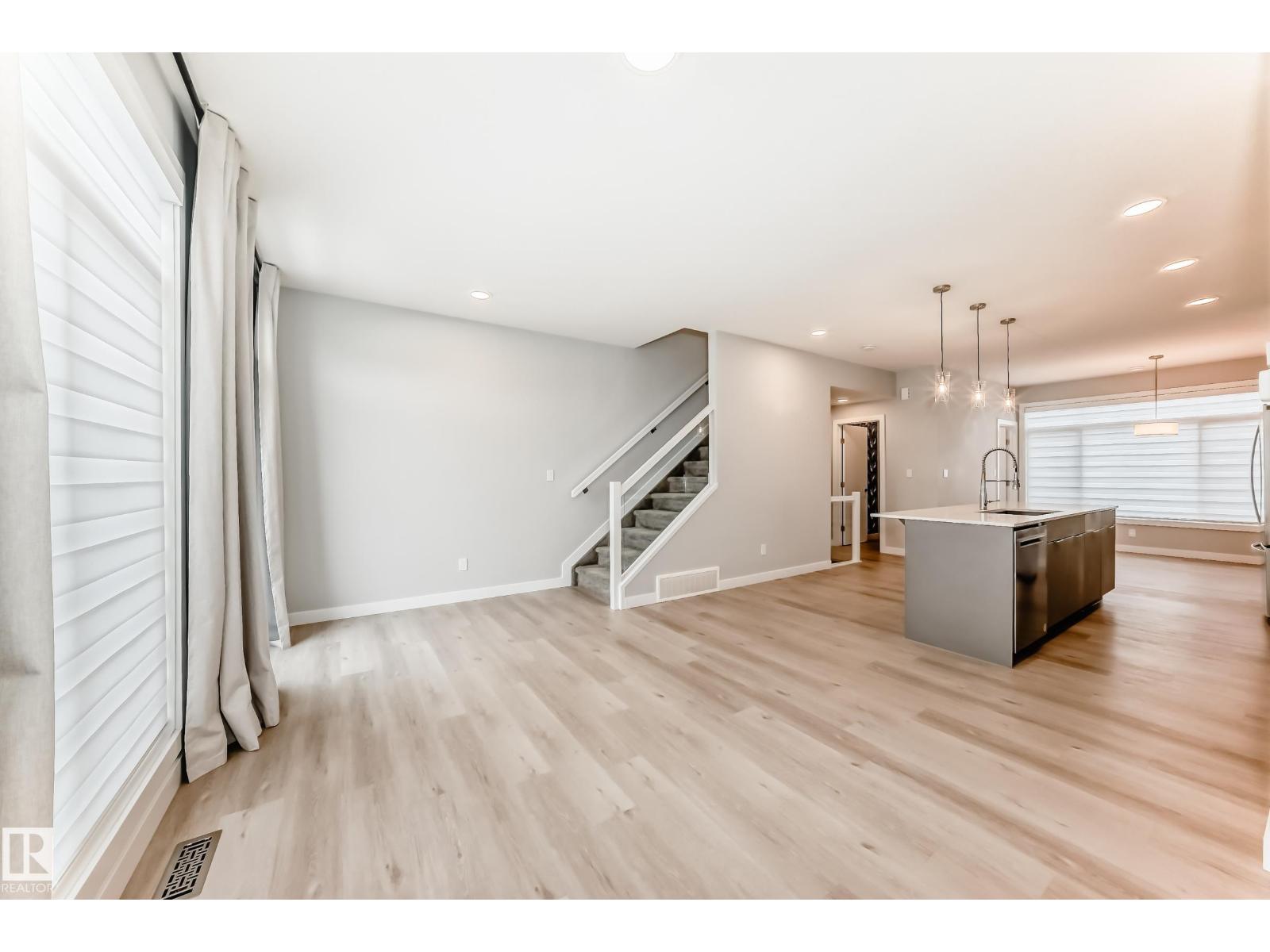 #30 50 EBONY BV, Sherwood Park