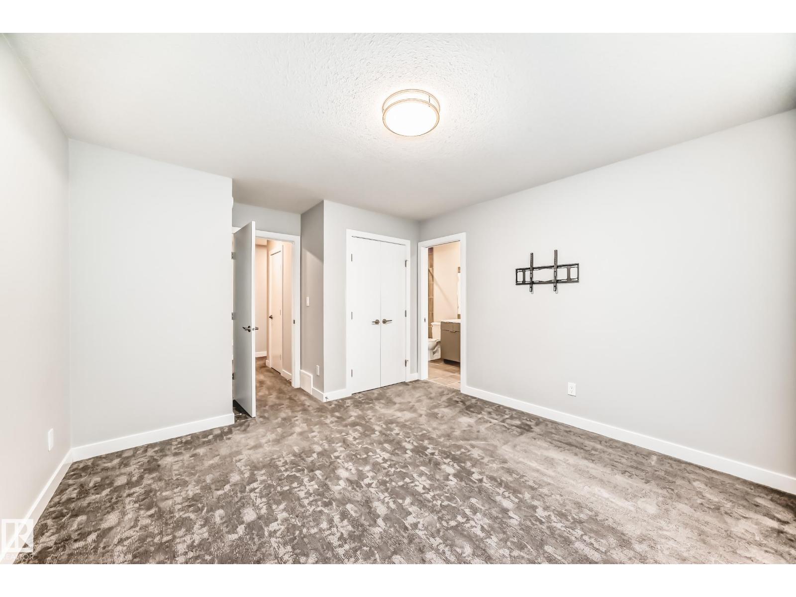 #30 50 EBONY BV, Sherwood Park