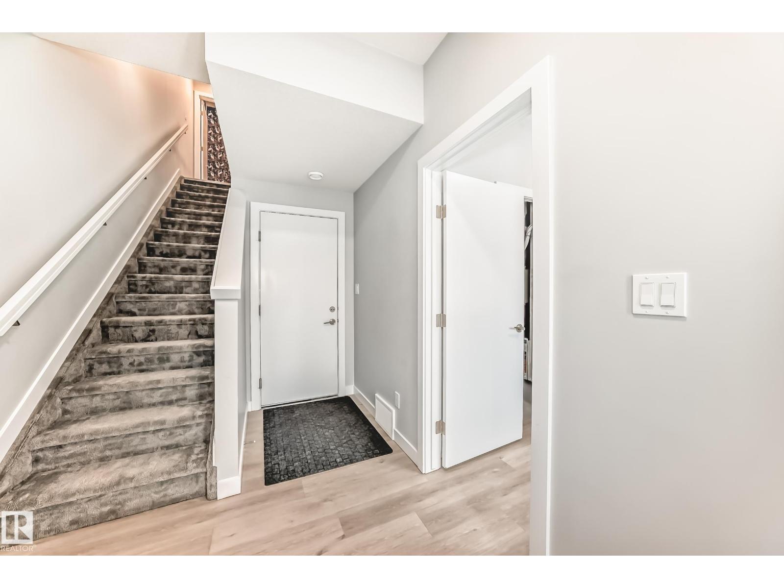 #30 50 EBONY BV, Sherwood Park