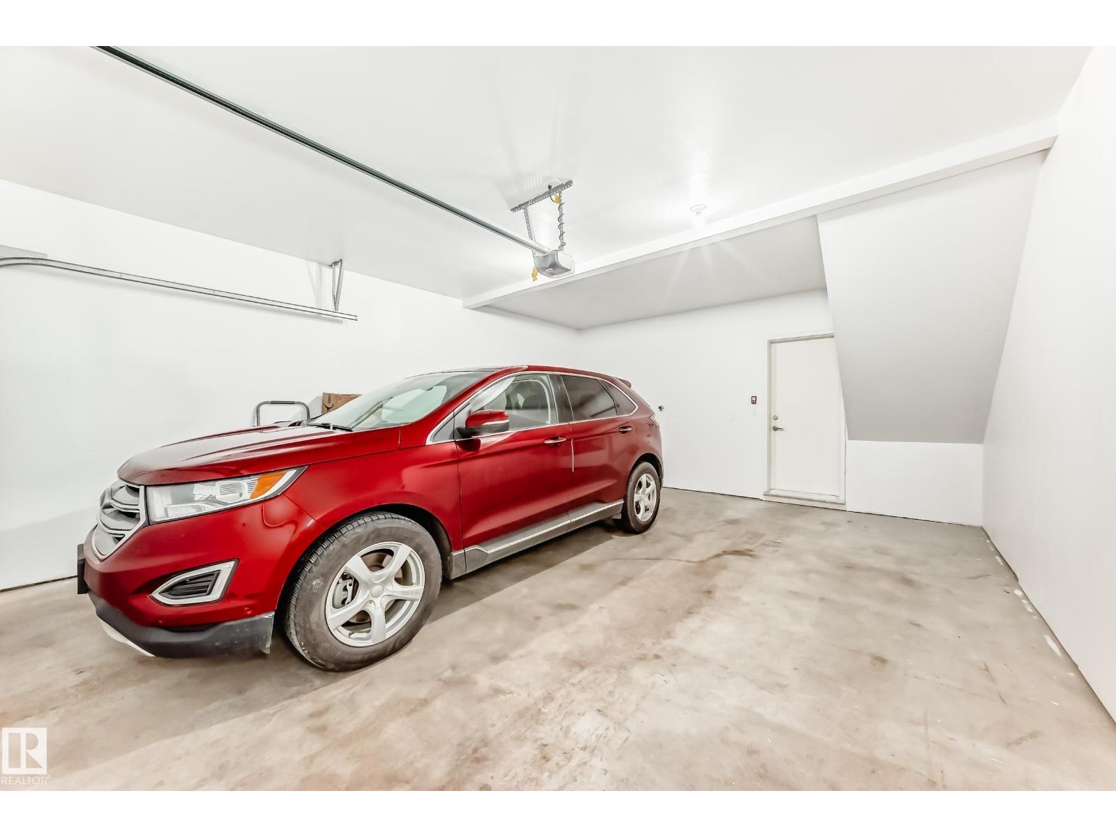 #30 50 EBONY BV, Sherwood Park