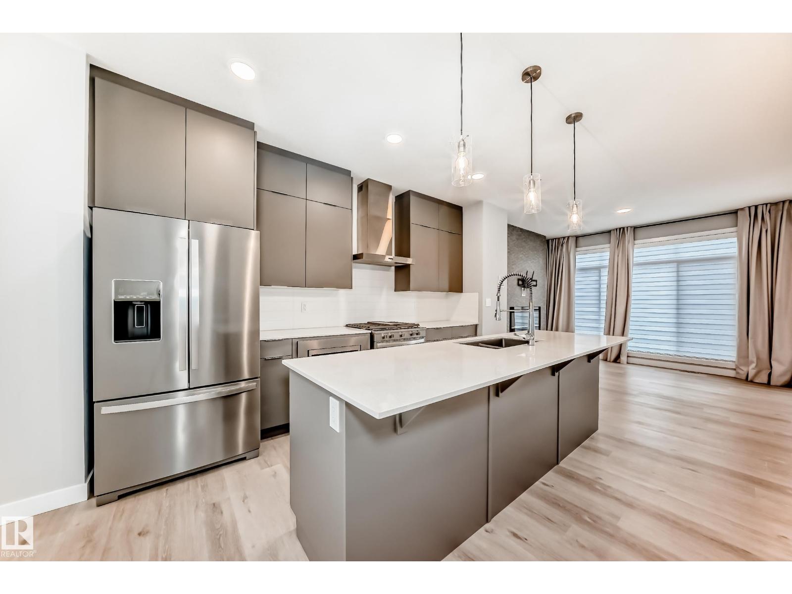 #30 50 EBONY BV, Sherwood Park