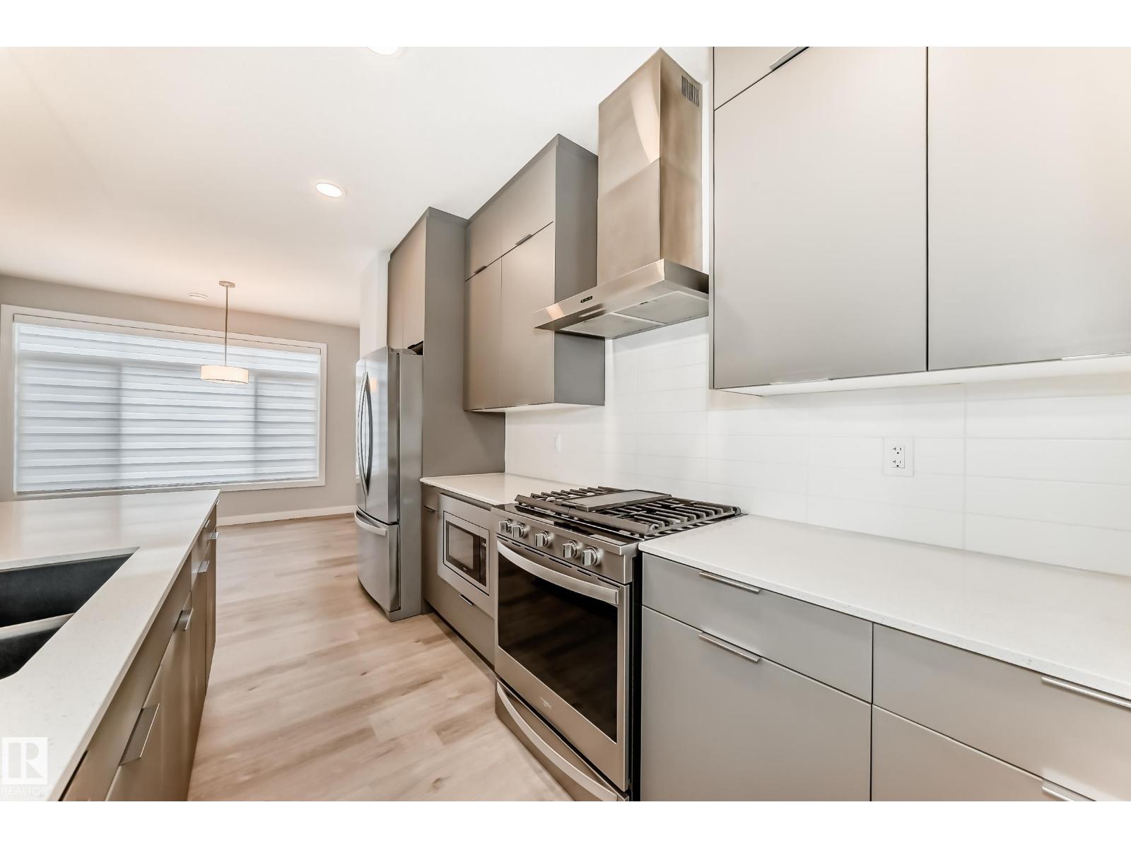 #30 50 EBONY BV, Sherwood Park