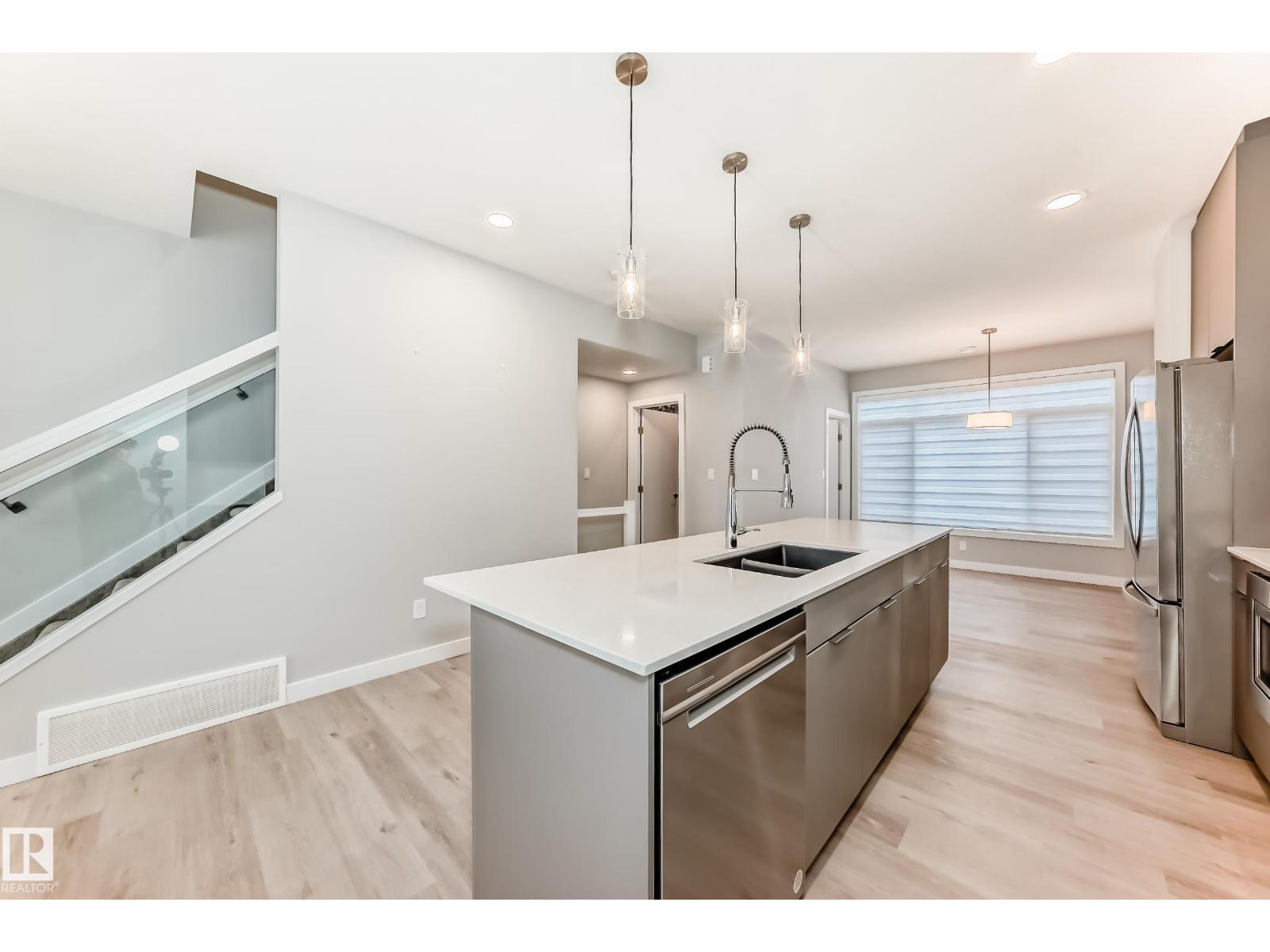 #30 50 EBONY BV, Sherwood Park