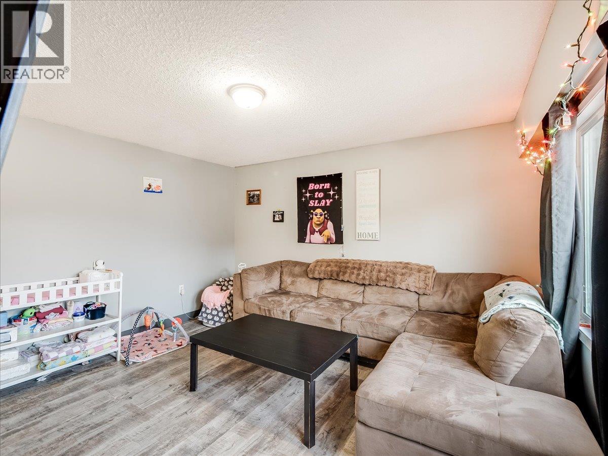 29 Kootenay Avenue N, Fruitvale