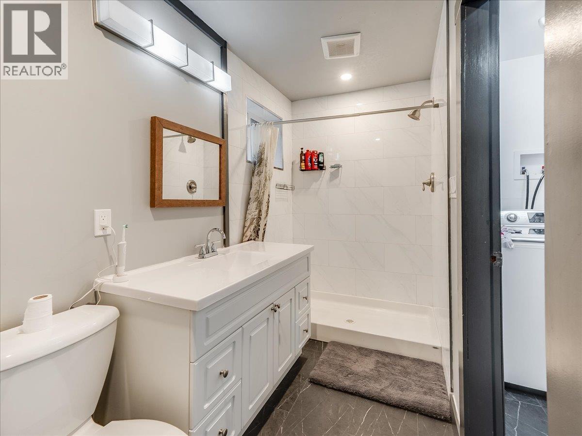 29 Kootenay Avenue N, Fruitvale