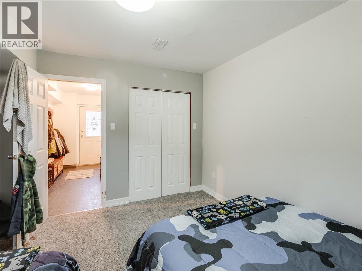 29 Kootenay Avenue N, Fruitvale