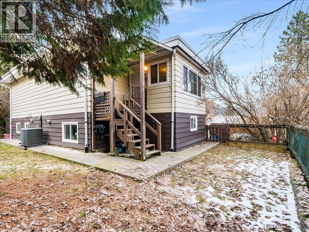 29 Kootenay Avenue N, Fruitvale