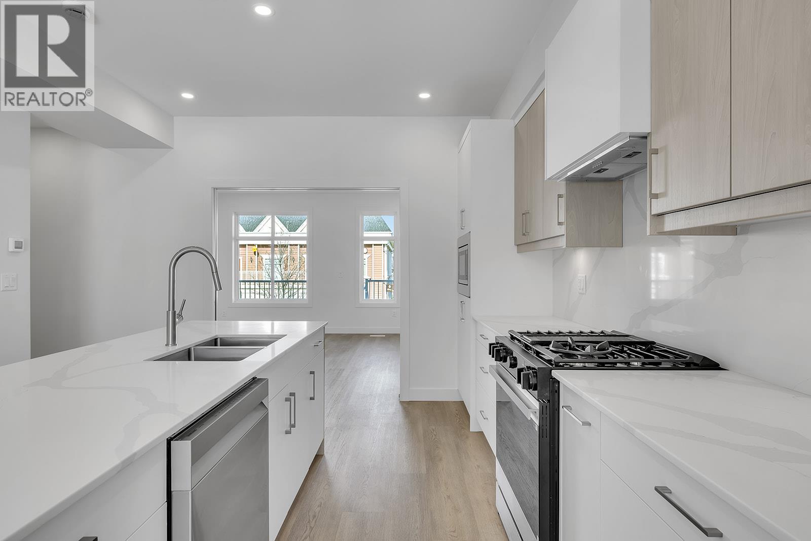 118 5300 Main Street, Kelowna