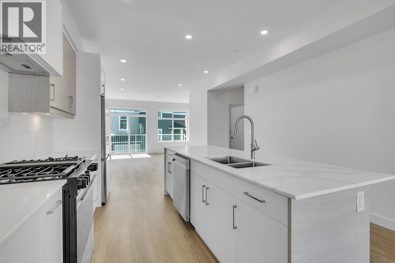 118 5300 Main Street, Kelowna