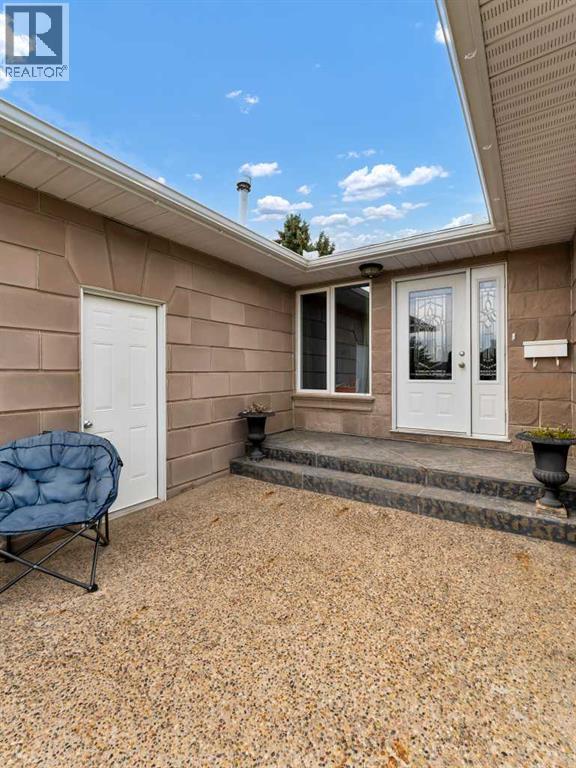 Single Family House Bungalow for Sale in   Avenue SE Connaught Medicine Hat 