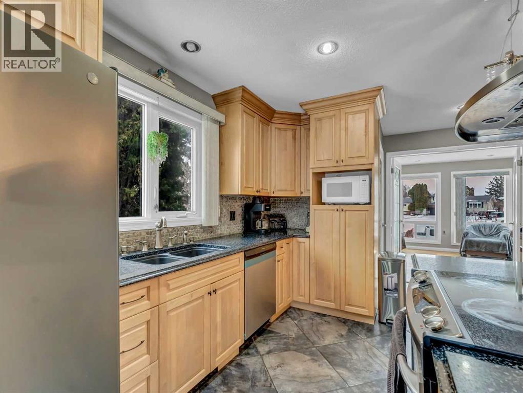 Single Family House Bungalow for Sale in   Avenue SE Connaught Medicine Hat 