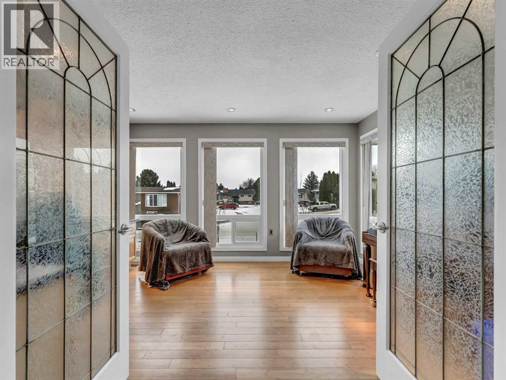 Single Family House Bungalow for Sale in   Avenue SE Connaught Medicine Hat 