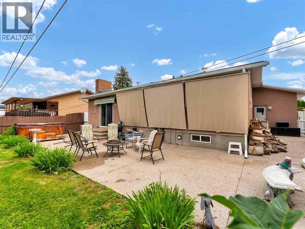 Single Family House Bungalow for Sale in   Avenue SE Connaught Medicine Hat 