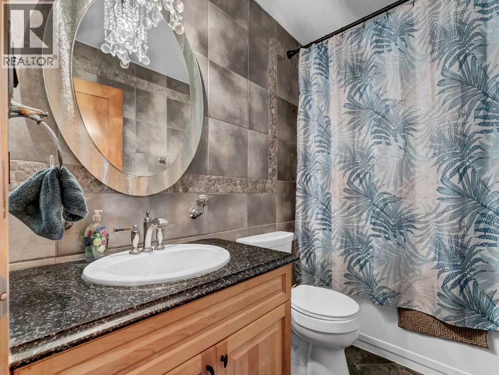 Single Family House Bungalow for Sale in   Avenue SE Connaught Medicine Hat 