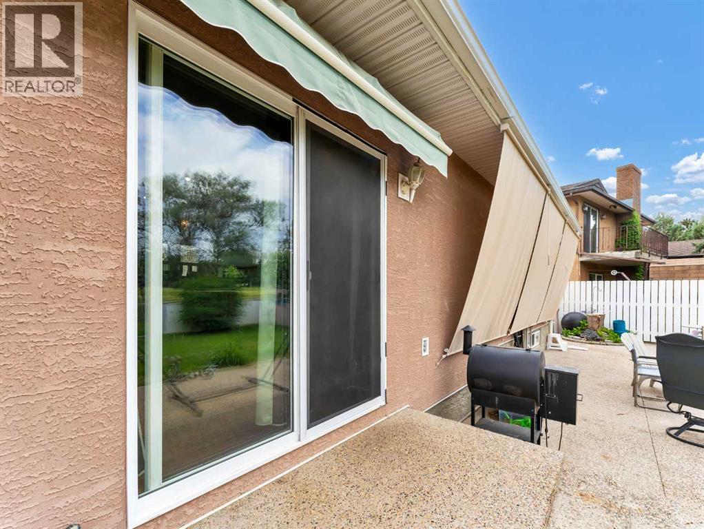 Single Family House Bungalow for Sale in   Avenue SE Connaught Medicine Hat 