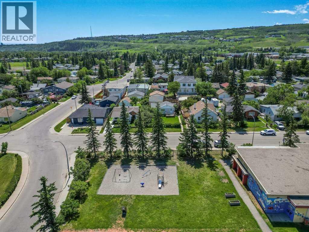 Single Family House Bungalow for Sale in   Avenue NW Bowness Calgary 