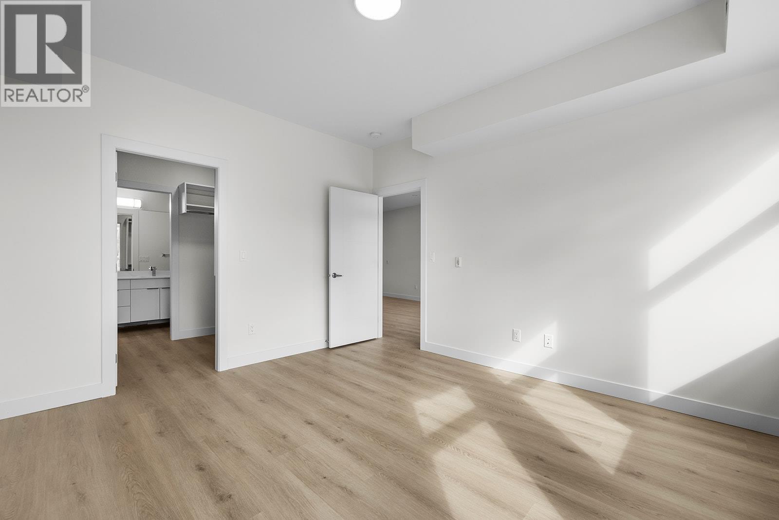 204 5300 Main Street, Kelowna