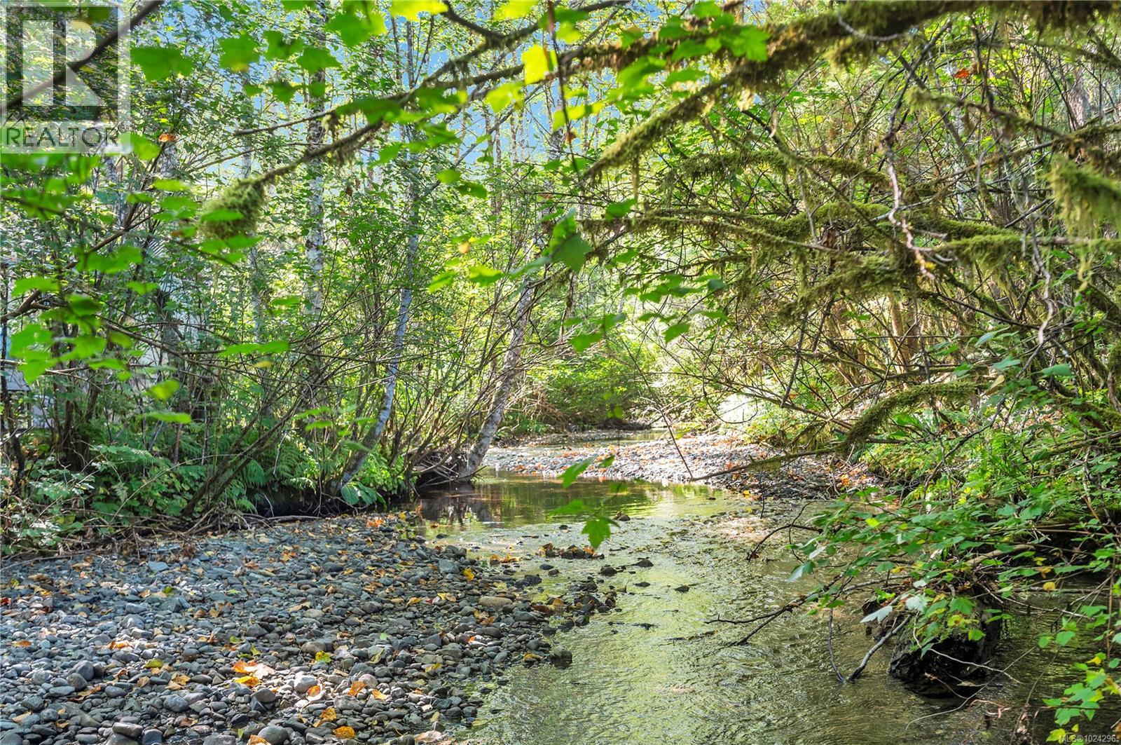 1260 SAYWARD RD - 35