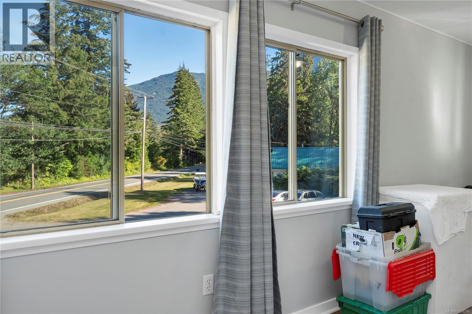 1260 SAYWARD RD - 39