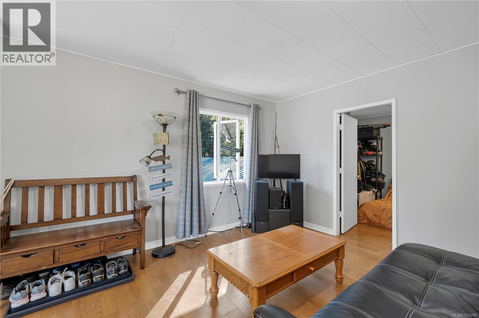 1260 SAYWARD RD - 43