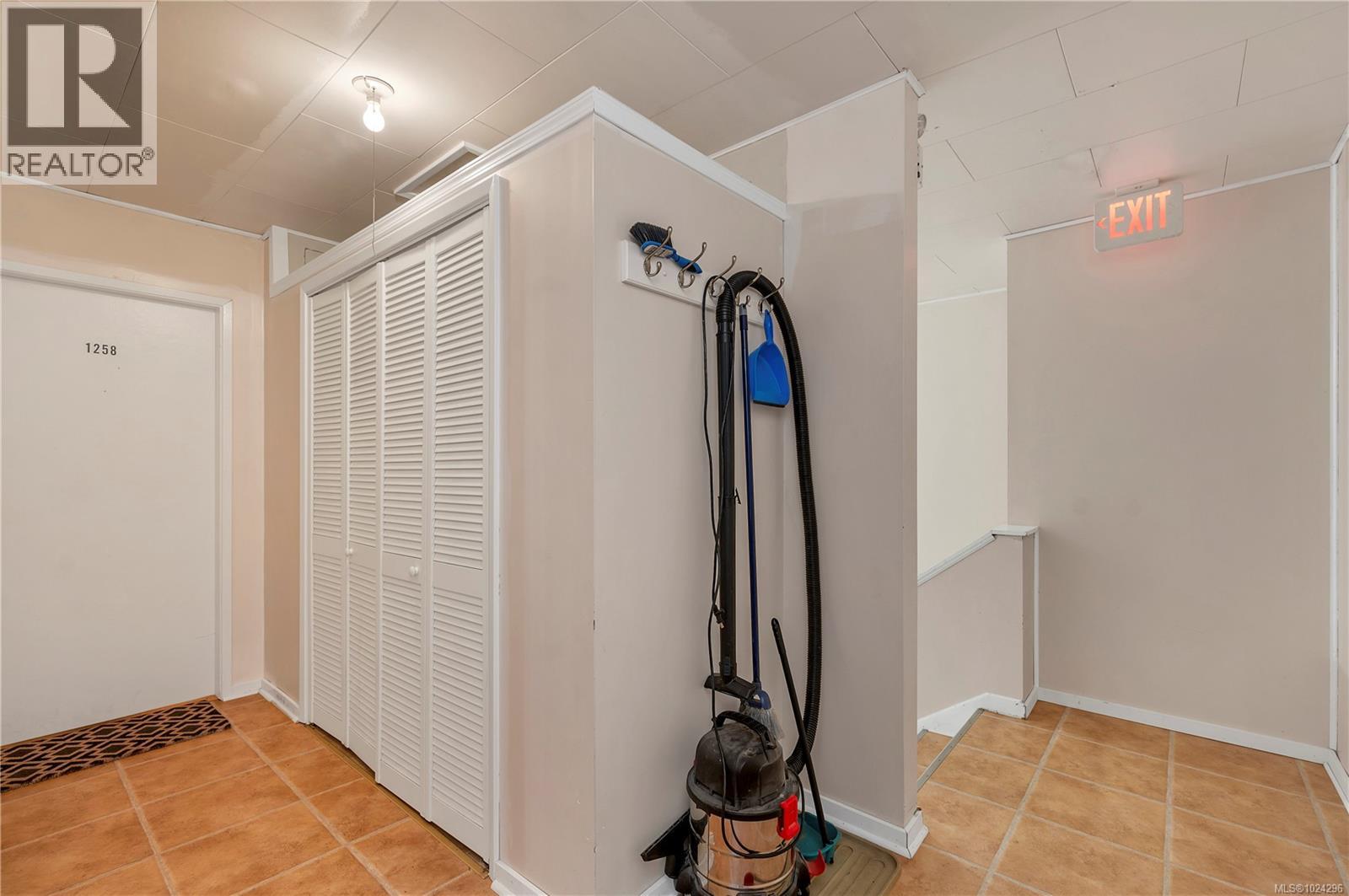 1260 SAYWARD RD - 47