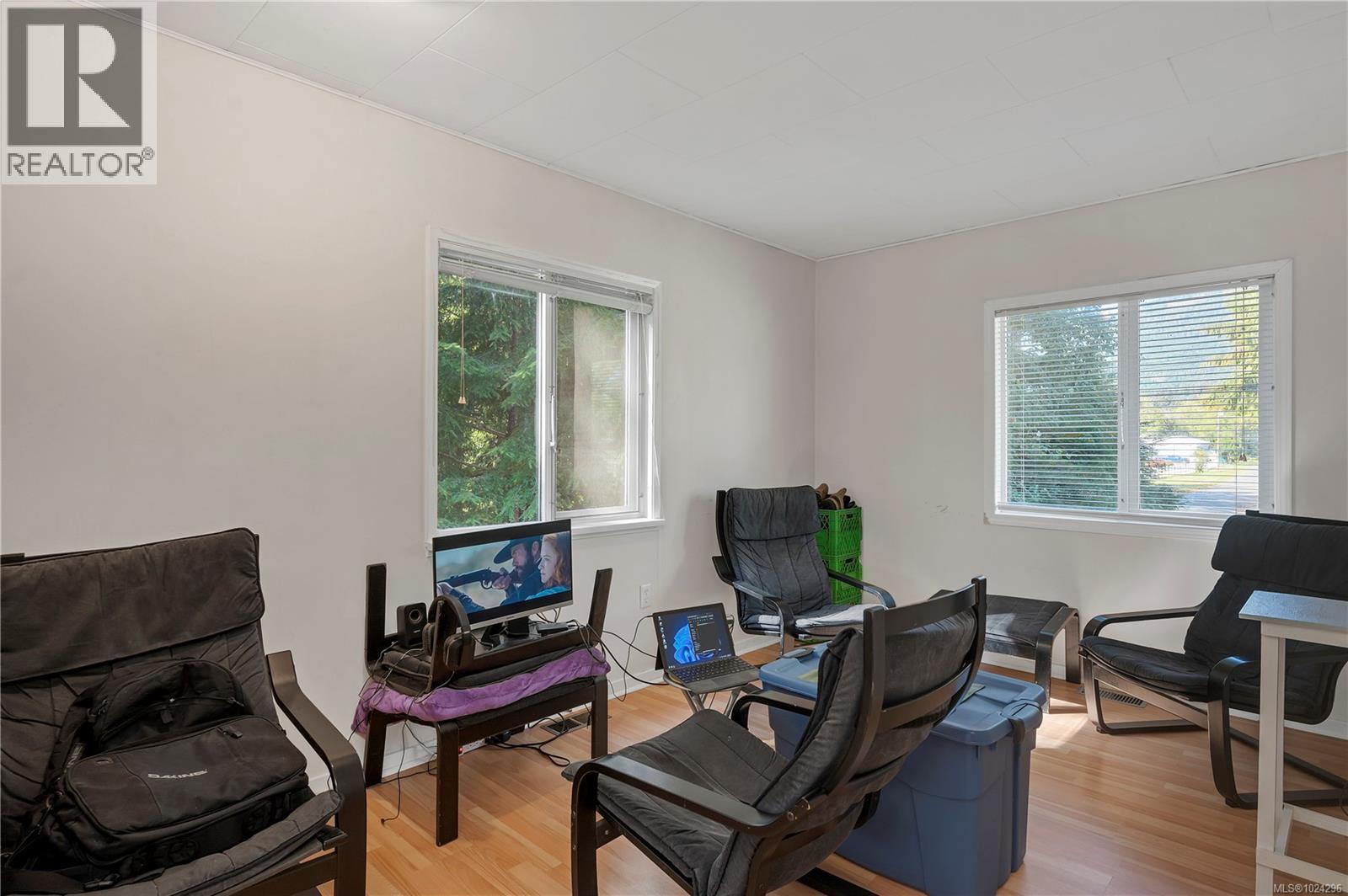 1260 SAYWARD RD - 54